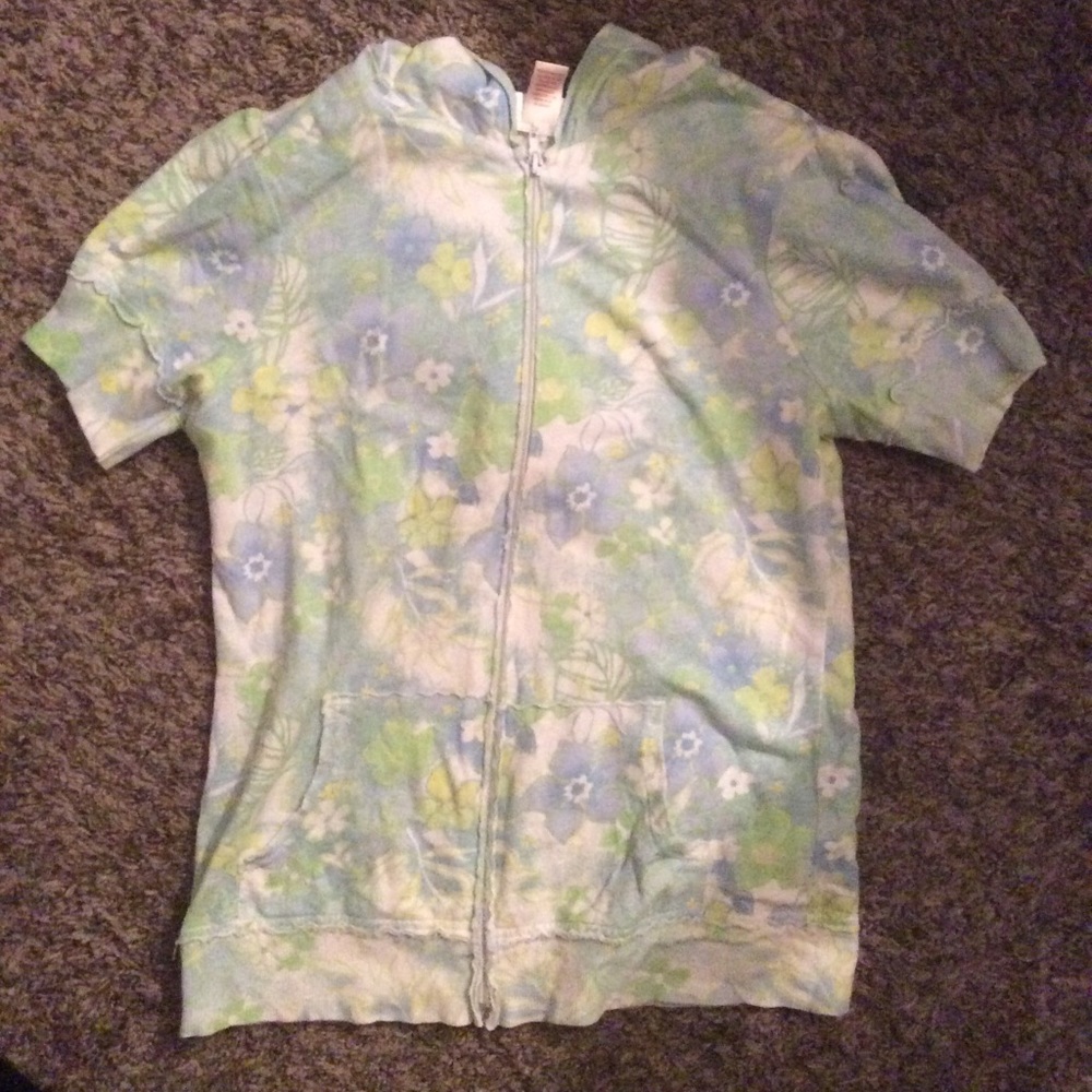 🎈 PRICE DROP 🎈 NWOT Junior’s Floral Jacket